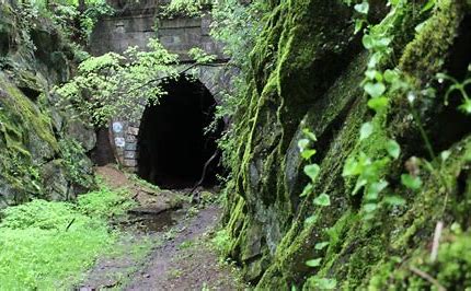 Kawatiri Tunnel Walkway
